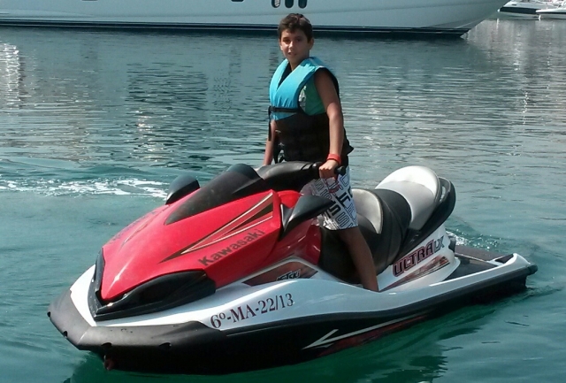 Nautisches Motorrad mit Kindern 
